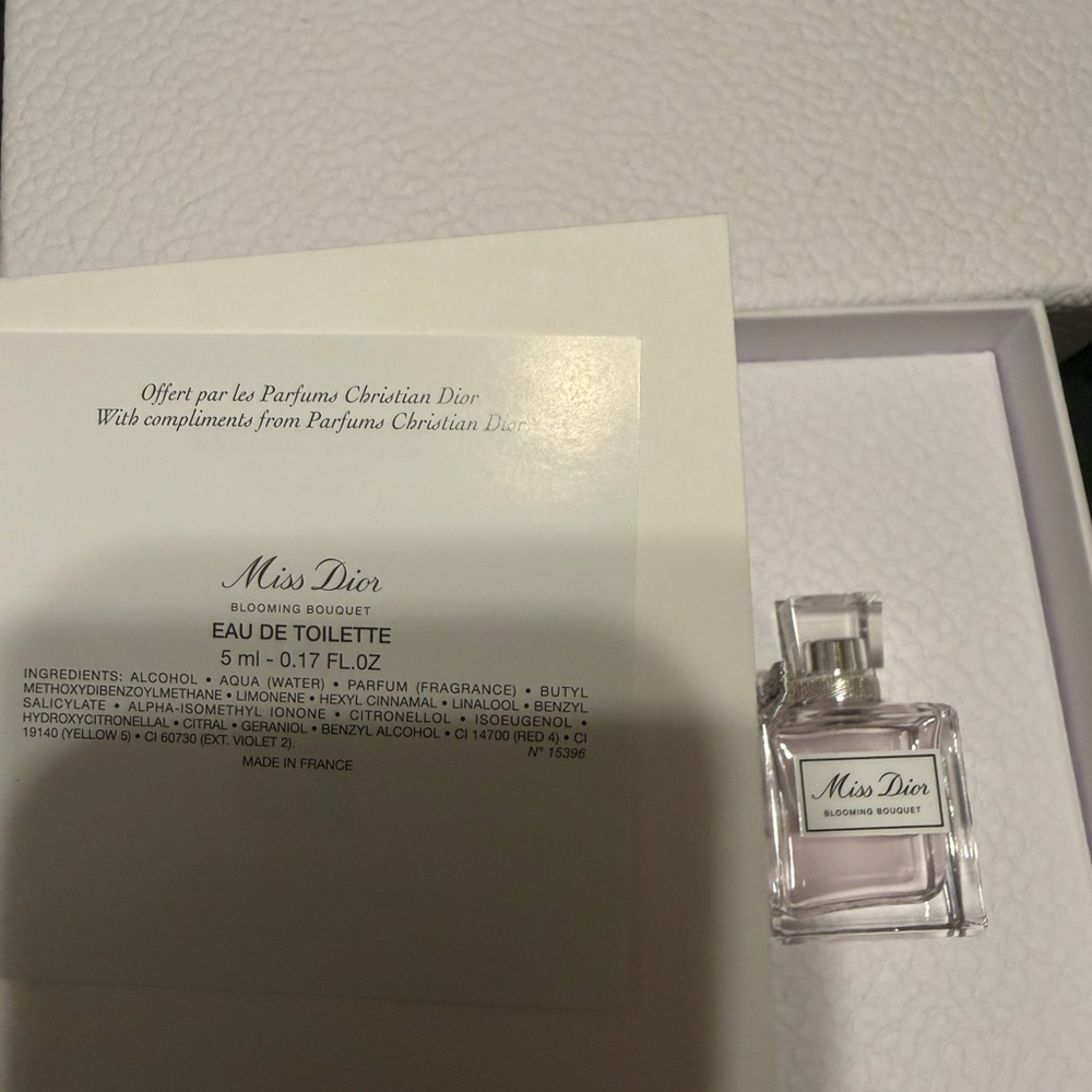 Dior Gold Member Birthday Gift Jewelry Box - Picture 3 of 4